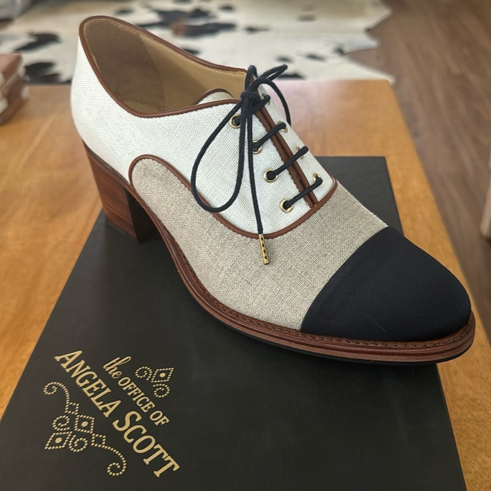 The Office of Angela Scott Mrs. Maisel Linen Color block midheel